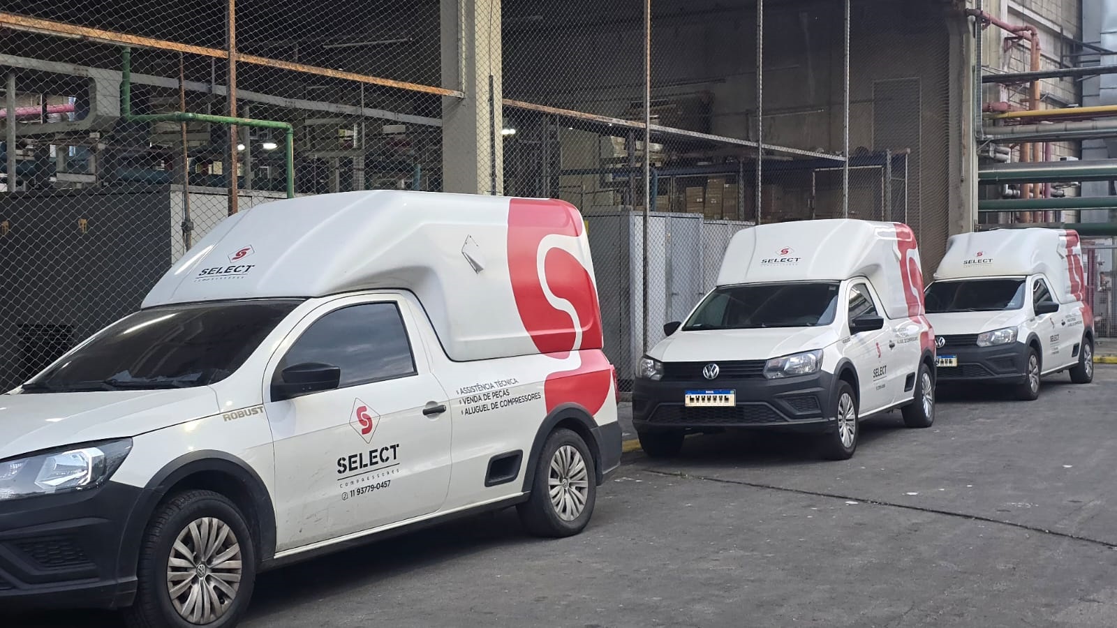 Equipe técnica da Select em visita a cliente